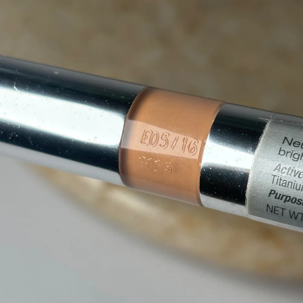 Neutrogena Brightening Eye Perfector Light 10 0.17oz SPF Broad Spectrum SEE EXP